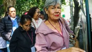 UdeG ofrece cursos y talleres gratuitos para adultos mayores