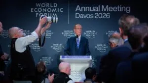 Desalojan sede del Foro Económico Mundial en Davos por incendio