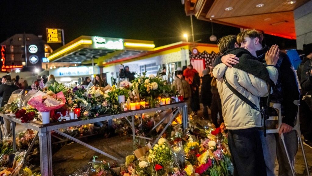Suiza: Incendio en bar habría sido consecuencia de bengalas. AFP