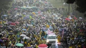 Cae rayo sobre multitud en Brasil; video capta momento exacto