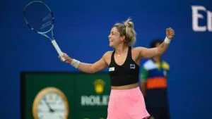 Renata Zarazúa remonta y avanza a los octavos de final del Torneo de Hobart