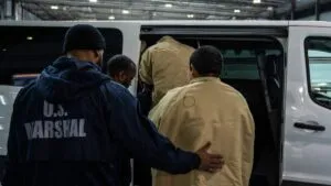 Abogados de criminales enviados a EE.UU. anuncian denuncia al CNSP por traición a la patria