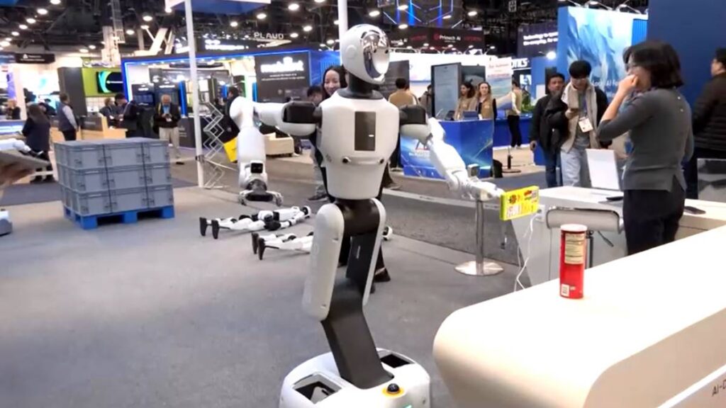 Robots compran alimentos y reparten cartas: avances presentados en CES de Las Vegas
