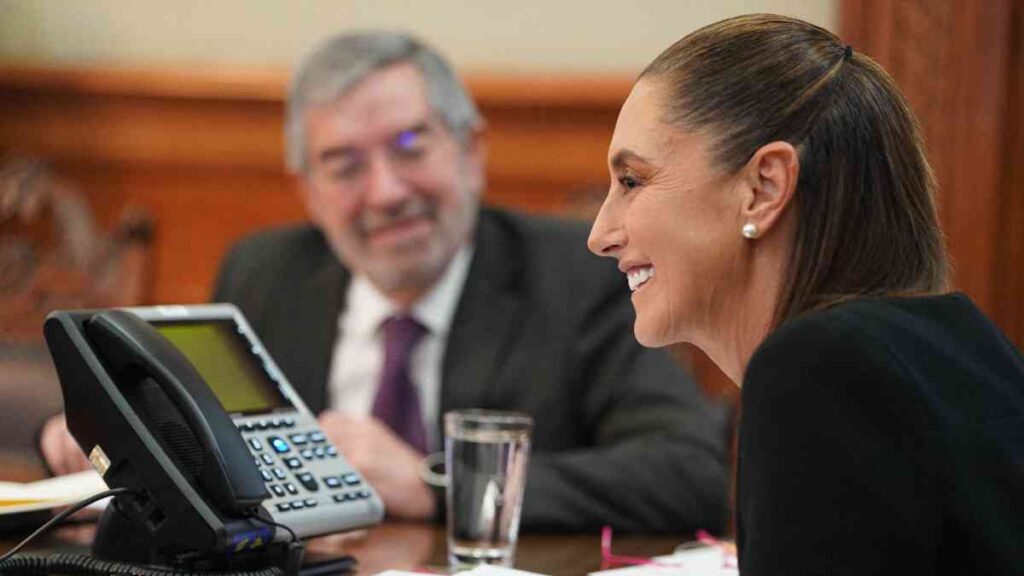 Claudia Sheinbaum sostiene conversación con Donald Trump