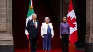 Sheinbaum recibe en Palacio Nacional a gobernadora general de Canadá, Mary Simon