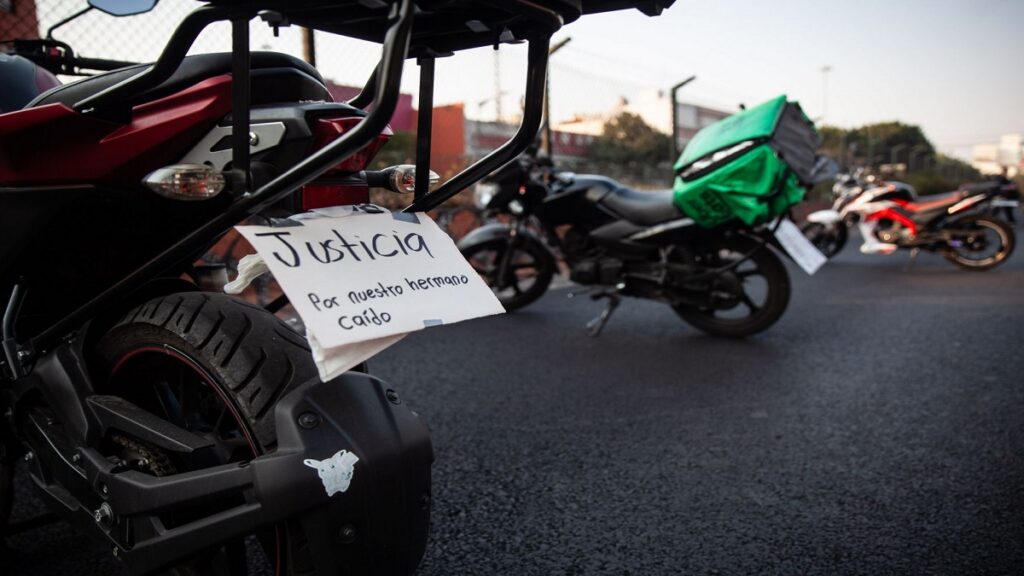 sin-rastro-de-ella-intensifican-busqueda-de-mujer-que-atropello-a-motociclista-en-iztapalapa