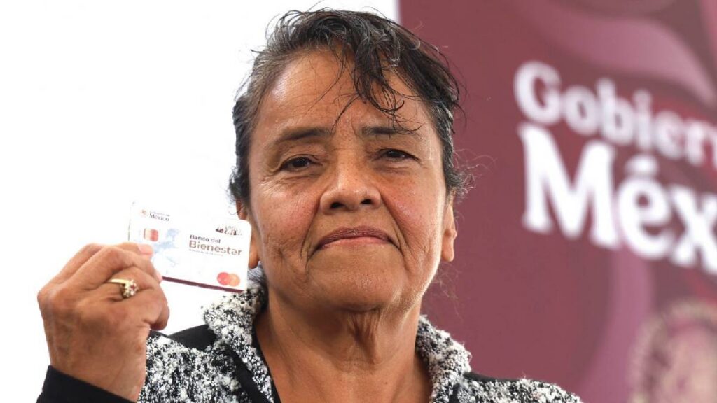 La Tarjeta del Bienestar permite pagar en comercios, retirar efectivo, ahorrar y recibir otros depósitos.