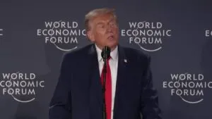 “Ahora vamos a comenzar en tierra”: Trump anuncia ofensiva contra cárteles