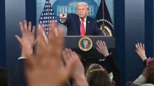 Trump anuncia ofensiva contra drogas por tierra tras caída del 97% por mar