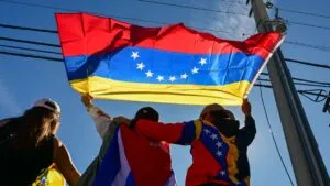 Compras de pánico, tensa calma y falta de información: venezolana narra situación tras captura de Maduro