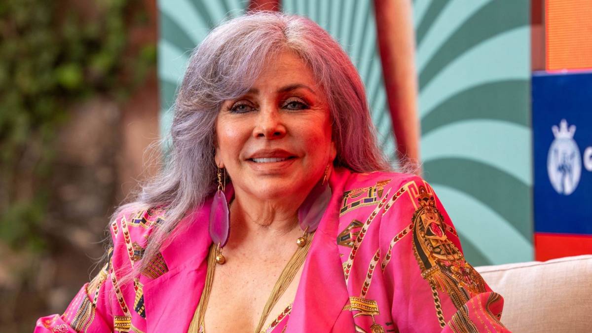 Verónica Castro habla tras hospitalización: continúa con dolores, pero ya está en casa - UnoTV