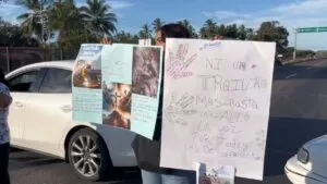 Bloquean la carretera Guadalajara-Manzanillo por traileros desaparecidos