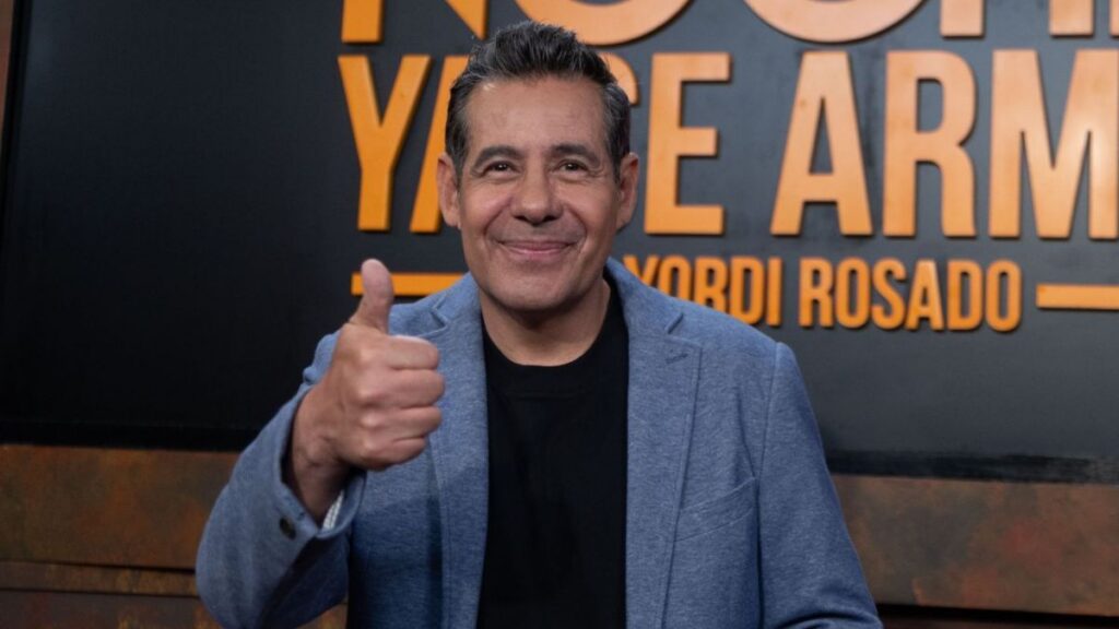 Yordi Rosado despide a colaboradora de su equipo de trabajo. Foto| Cuartoscuro