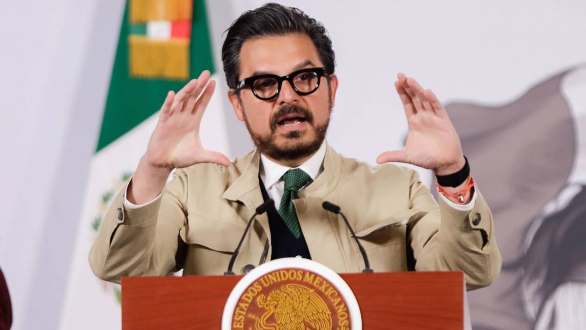 Zoé Robledo se reúne con padres de los bebés fallecidos por bacteria en el IMSS