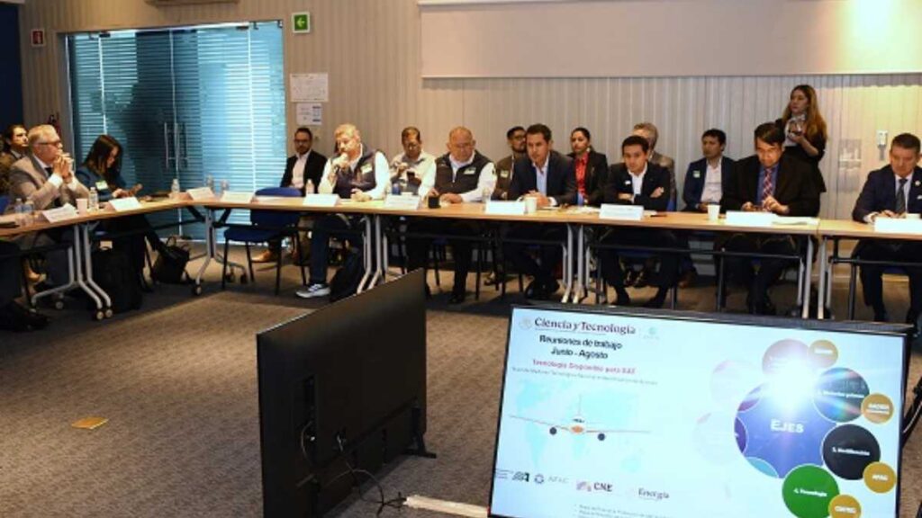 Aeropuertos mexicanos buscan combustibles limpios