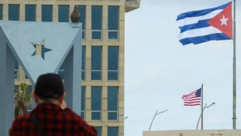 Cuba acorralada: turismo en la isla se desploma