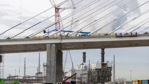 Ahora va Trump por suspender apertura de puente binacional, quiere que Estados Unidos posea la mitad con Canadá