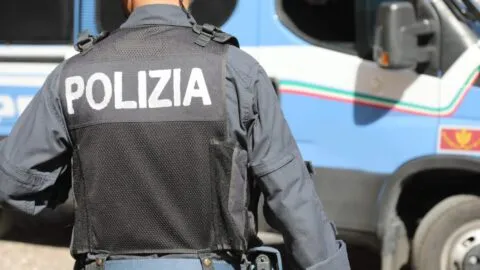 Impactante asalto a furgones blindados sacude el sur de Italia