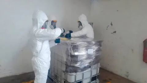 Alerta ambiental: aseguran 644 kg de mercurio ilegal en Manzanillo