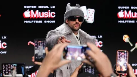 Bad Bunny sorprende con un “¡Viva México!”, previo a su show del Super Bowl 2026