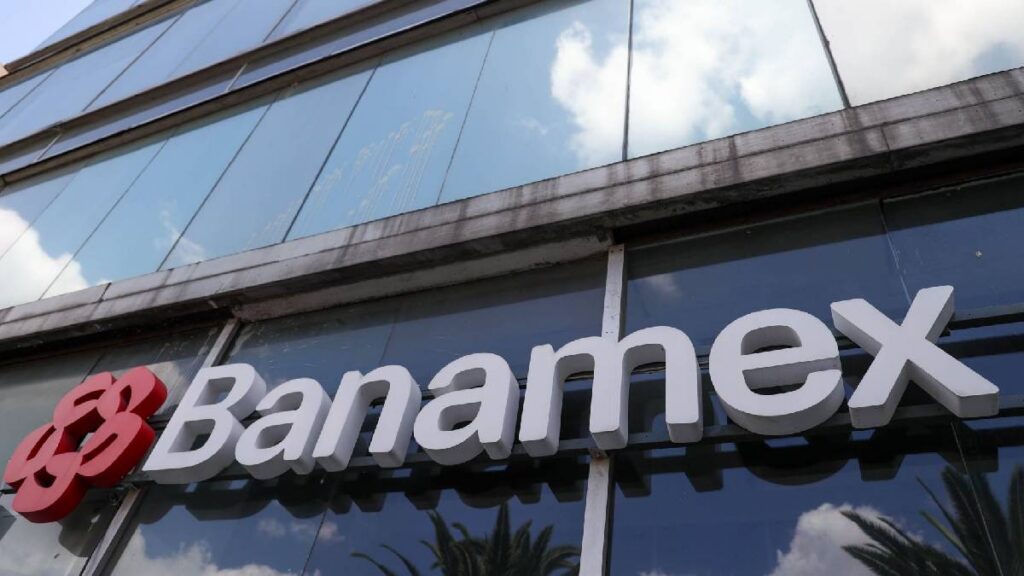 Citi anunció la venta de otro 24% de Banamex a inversionistas institucionales; con la operación ya suma 49% del capital desinvertido.