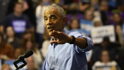 VIDEO: Barack Obama asegura que existen los extraterrestres y niega al Área 51