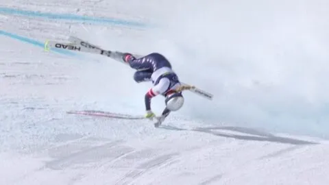 Lindsey Vonn sufre brutal caída en Milano Cortina 2026 y la trasladan en helicóptero: video