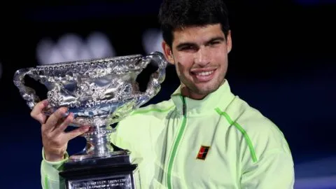 Carlos Alcaraz gana el Abierto de Australia ante Djokovic y se convierte en el más joven en ganar los cuatro Grand Slam