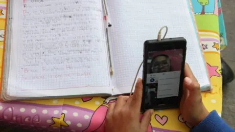 Campeche limitará uso de celulares en escuelas de educación básica