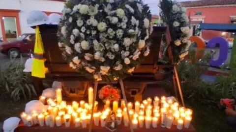 Con veladoras y silencio, Concordia exige justicia por los mineros secuestrados y asesinados