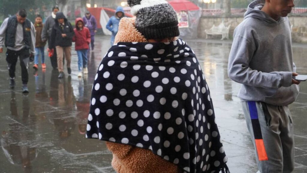 Frente frío 38 se aproxima a México.