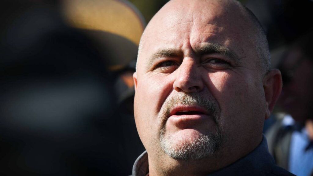 Julian LeBaron buscará gubernatura de Chihuahua.