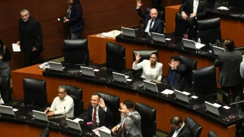Senadoras de Morena y PT niegan vínculo con salón de belleza en el Senado