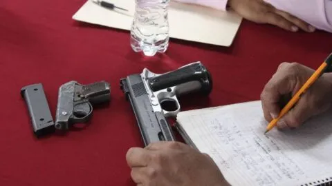 Entrega tu arma y recibe dinero; así funcionará el Desarme Voluntario 2026