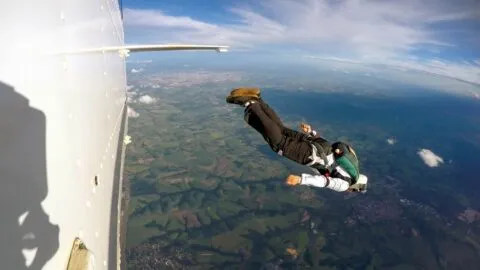 El “Bond tapatío” se lanza del piso 42 de un hotel en Guadalajara