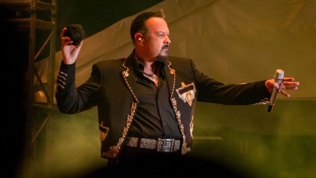 En modo San Valentín: Pepe Aguilar comparte 3 canciones para dedicar este 14 de febrero