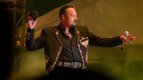 En modo San Valentín: Pepe Aguilar comparte 3 canciones para dedicar este 14 de febrero