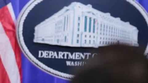 Asesor de primer ministro de Eslovaquia dimite por vínculo con Epstein