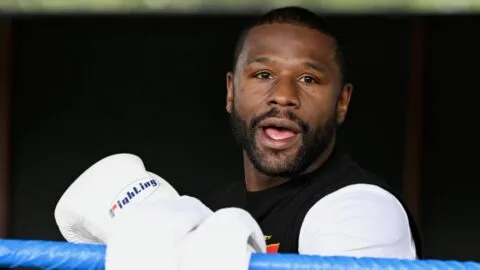 Floyd Mayweather Jr. anuncia regreso al boxeo profesional tras pelea de exhibición con Mike Tyson