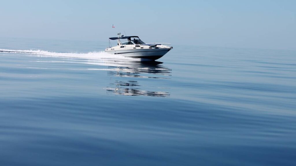 Cuba interceptó una lancha.