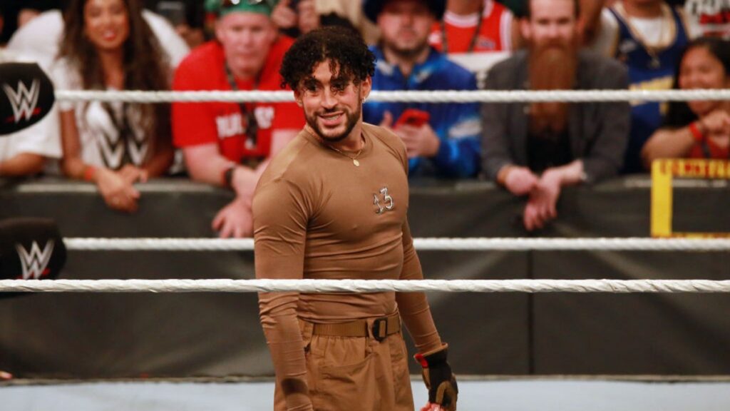 aparte del superbowl en que otros deportes ha participado bad bunny