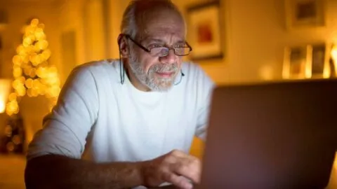 Grupos vulnerables en mayor riesgo ante el fraude digital impulsado por inteligencia artificial