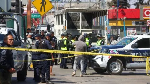 Camión de Guardia Nacional se pasa el alto y atropella a motociclista