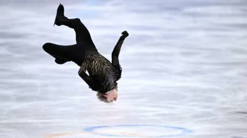 El salto mortal prohibido por 50 años que revivió el patinador Ilia Malinin en Milano Cortina 2026: video