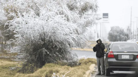 Frío se estima en gran parte del país para este lunes; podría caer nieve o aguanieve