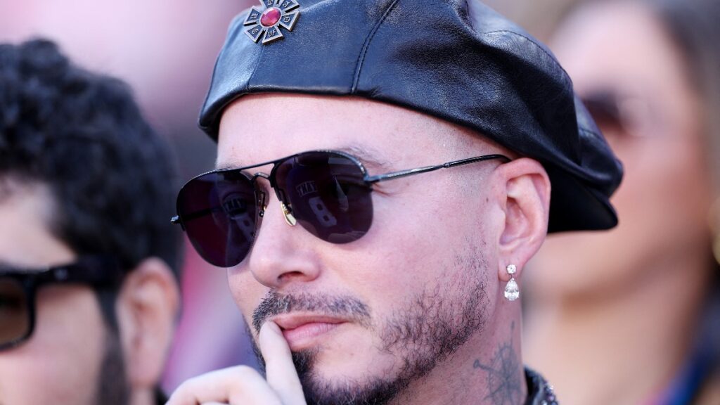 J Balvin en el Super Bowl 2026.