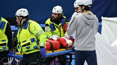 Kamila Sellier sufre fuerte cortada facial en el patinaje de velocidad en los Juegos Olímpicos de Invierno 2026