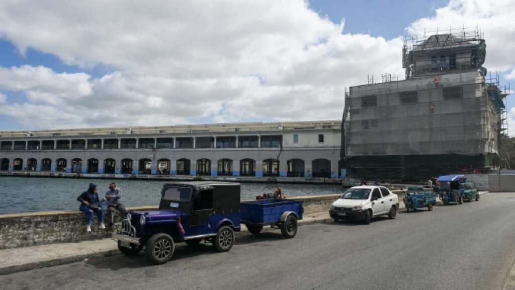 La vida incierta en Cuba sin combustible; abren app para accedera  20 litros de gasolina