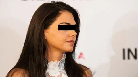 Livia Brito sube fotos en la piscina y con sus perros tras vinculación a proceso