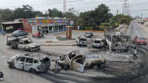 ¿Robaron o incendiaron tu auto? Fiscalía de Jalisco llama a denunciar hechos violentos tras muerte del "Mencho"
